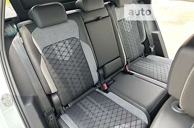 Позашляховик / Кросовер Volkswagen Tiguan 2023 в 