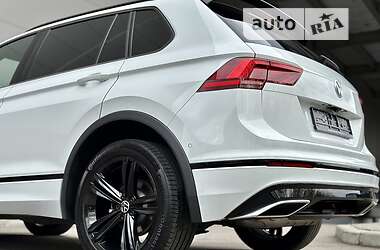 Внедорожник / Кроссовер Volkswagen Tiguan 2020 в 