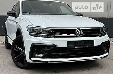 Внедорожник / Кроссовер Volkswagen Tiguan 2020 в 