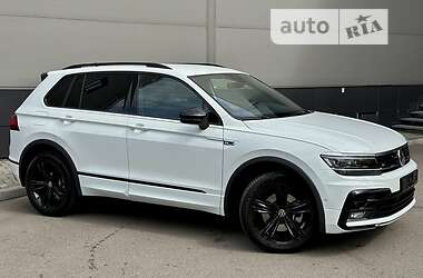 Внедорожник / Кроссовер Volkswagen Tiguan 2020 в 