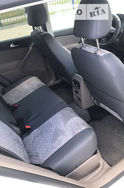 Внедорожник / Кроссовер Volkswagen Tiguan 2010 в 
