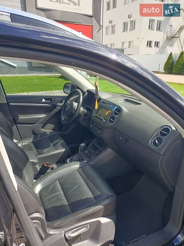 Внедорожник / Кроссовер Volkswagen Tiguan 2011 в Бродах