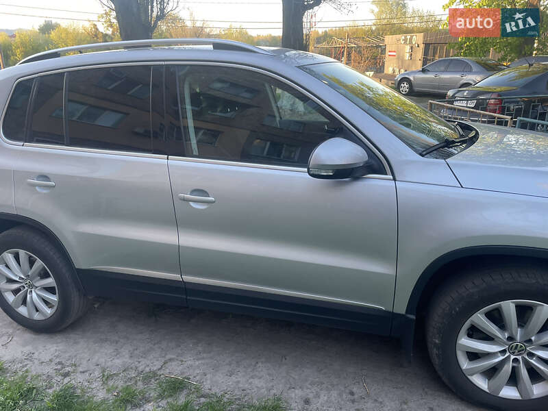 Внедорожник / Кроссовер Volkswagen Tiguan 2011 в Киеве фото 2 Внедорожник / Кроссовер Volkswagen Tiguan 2011 в Киеве