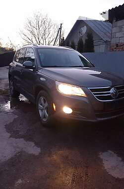 Позашляховик / Кросовер Volkswagen Tiguan 2010 в Кременці