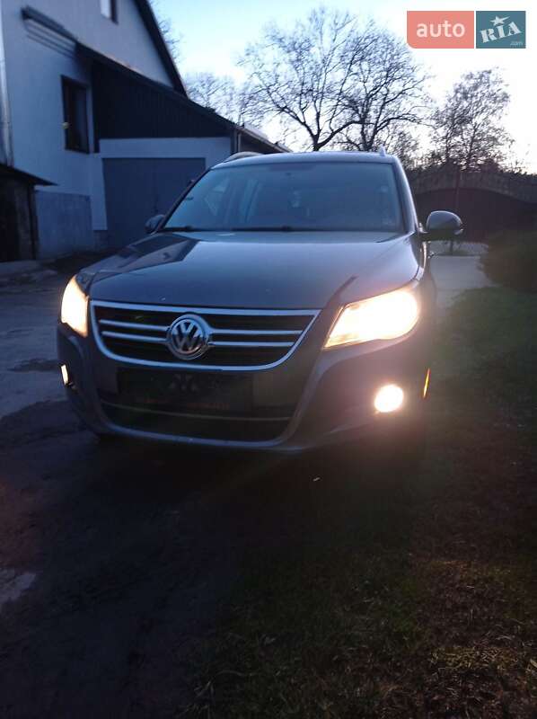 Внедорожник / Кроссовер Volkswagen Tiguan 2010 в Кременце фото 9 Внедорожник / Кроссовер Volkswagen Tiguan 2010 в Кременце