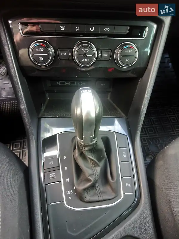 Volkswagen Tiguan 2018 VIN WVGZZZ5NZJW432202 фото оголошення 19 з 59
