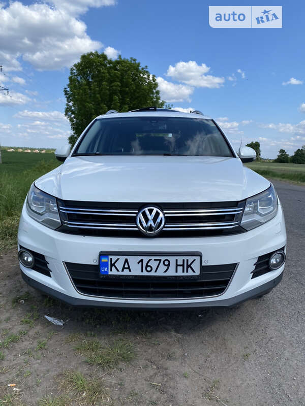 Внедорожник / Кроссовер Volkswagen Tiguan 2014 в Казатине