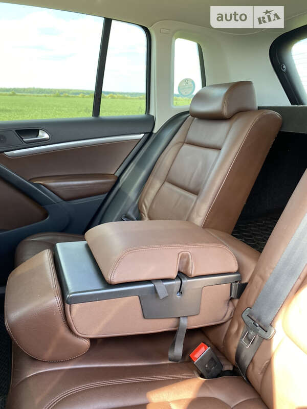 Внедорожник / Кроссовер Volkswagen Tiguan 2014 в Казатине