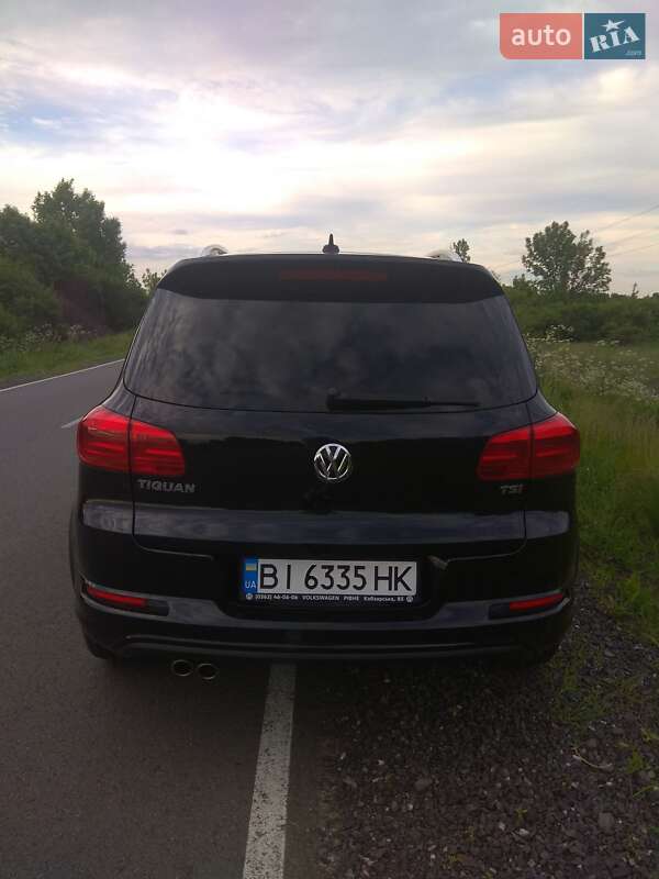 Внедорожник / Кроссовер Volkswagen Tiguan 2016 в Полтаве