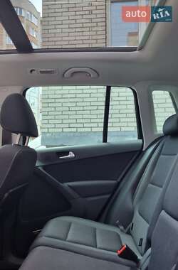 Внедорожник / Кроссовер Volkswagen Tiguan 2010 в Луцке