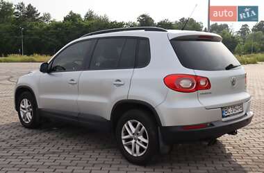 Внедорожник / Кроссовер Volkswagen Tiguan 2011 в 