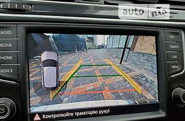 Внедорожник / Кроссовер Volkswagen Tiguan 2016 в 