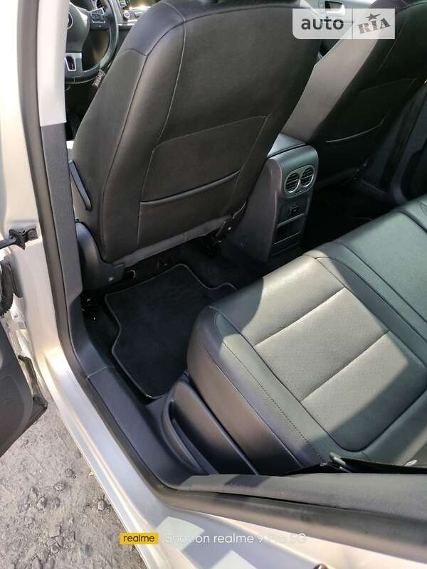 Внедорожник / Кроссовер Volkswagen Tiguan 2011 в Тернополе