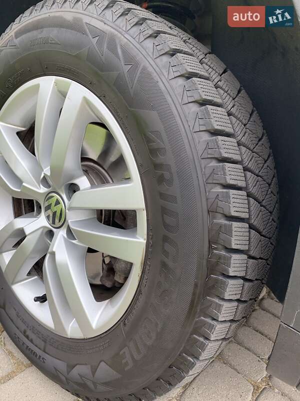 Внедорожник / Кроссовер Volkswagen Tiguan 2015 в Львове