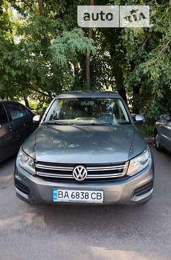 Внедорожник / Кроссовер Volkswagen Tiguan 2014 в Житомире