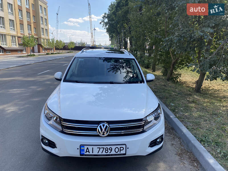 Внедорожник / Кроссовер Volkswagen Tiguan 2017 в Софиевской Борщаговке