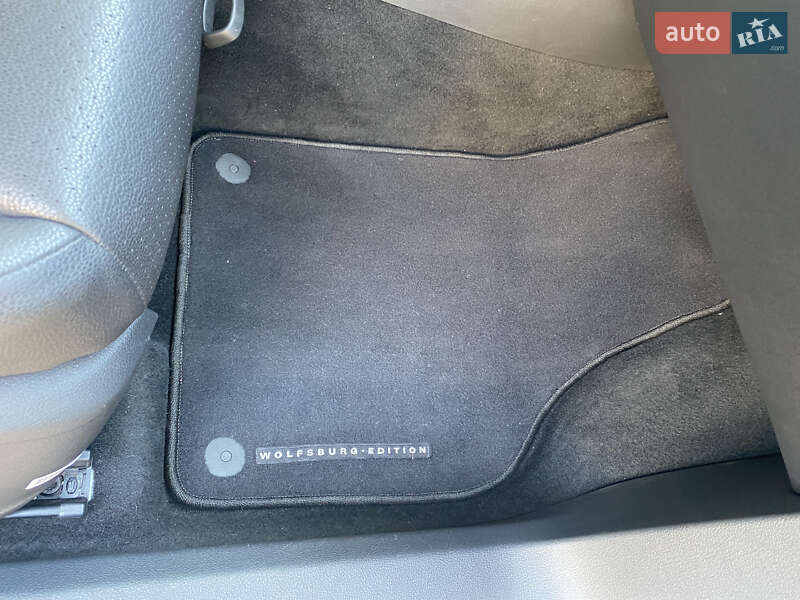 Внедорожник / Кроссовер Volkswagen Tiguan 2017 в Софиевской Борщаговке
