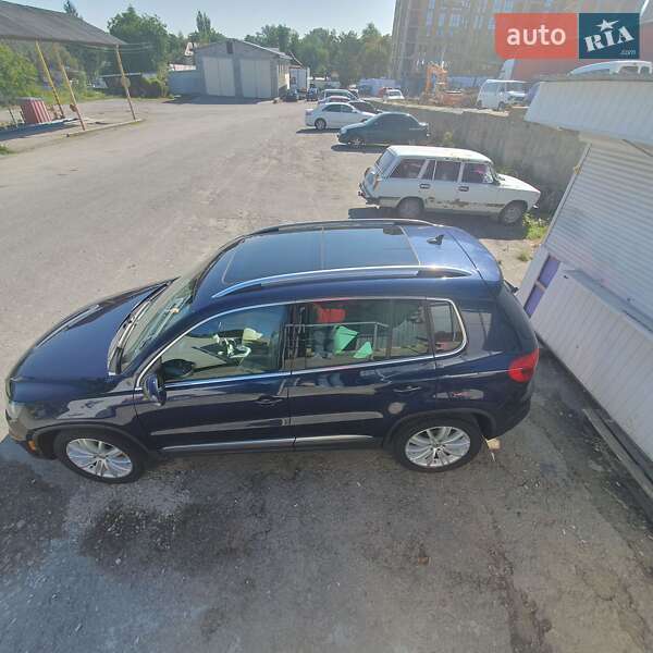 Внедорожник / Кроссовер Volkswagen Tiguan 2015 в Каменец-Подольском