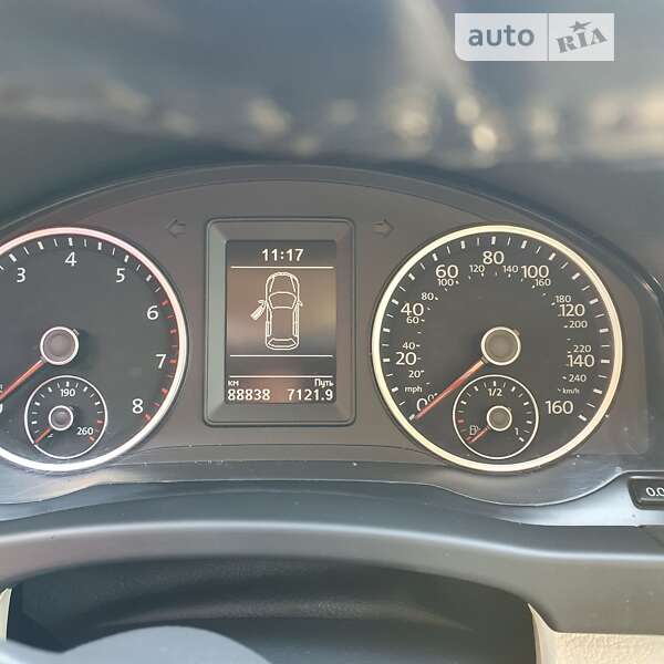 Внедорожник / Кроссовер Volkswagen Tiguan 2015 в Каменец-Подольском