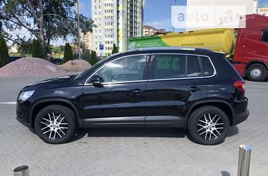 Позашляховик / Кросовер Volkswagen Tiguan 2008 в Житомирі