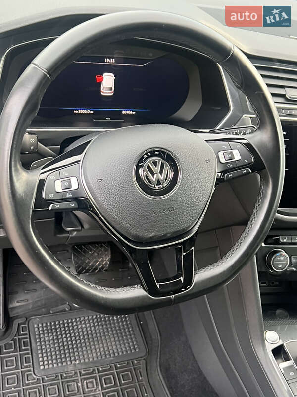 Позашляховик / Кросовер Volkswagen Tiguan 2017 в Чернівцях