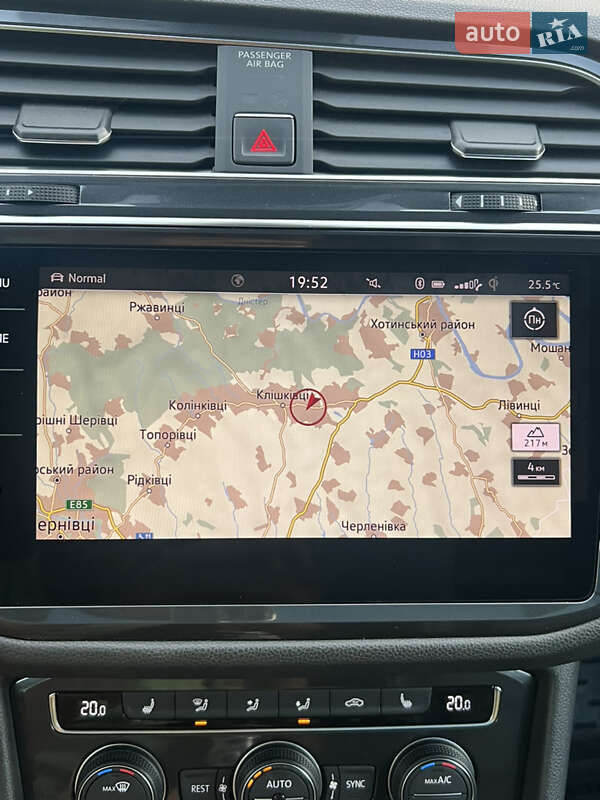 Позашляховик / Кросовер Volkswagen Tiguan 2017 в Чернівцях