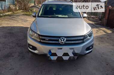 Внедорожник / Кроссовер Volkswagen Tiguan 2011 в Первомайске