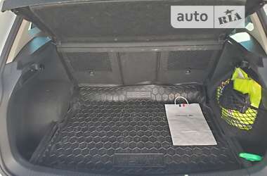 Позашляховик / Кросовер Volkswagen Tiguan 2016 в 