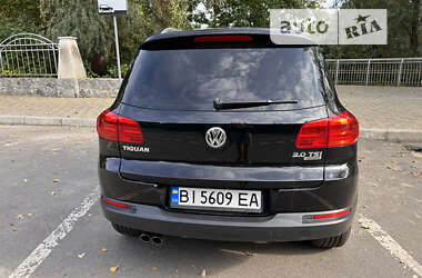 Внедорожник / Кроссовер Volkswagen Tiguan 2013 в 
