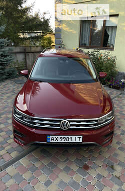 Позашляховик / Кросовер Volkswagen Tiguan 2018 в Харкові