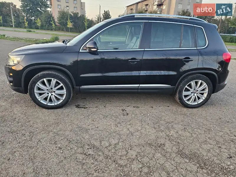 Позашляховик / Кросовер Volkswagen Tiguan 2011 в 