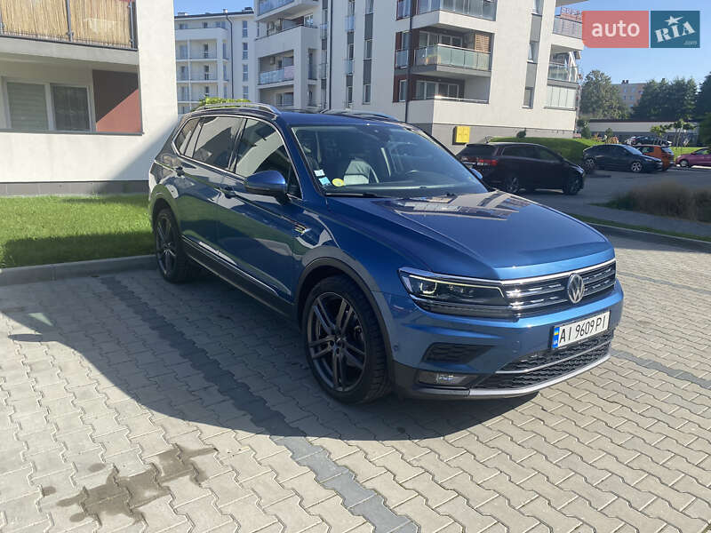 Внедорожник / Кроссовер Volkswagen Tiguan 2018 в Львове