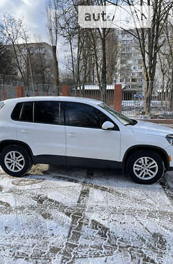 Внедорожник / Кроссовер Volkswagen Tiguan 2012 в Одессе