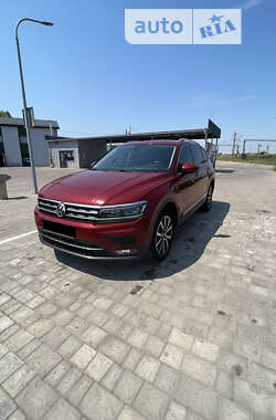 Внедорожник / Кроссовер Volkswagen Tiguan 2019 в Мостиске