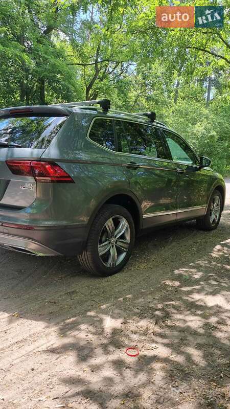 Внедорожник / Кроссовер Volkswagen Tiguan 2020 в Киеве