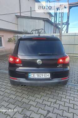 Внедорожник / Кроссовер Volkswagen Tiguan 2010 в Черновцах