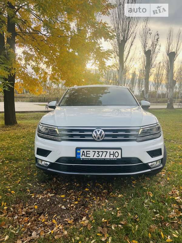 Внедорожник / Кроссовер Volkswagen Tiguan 2017 в Кривом Роге