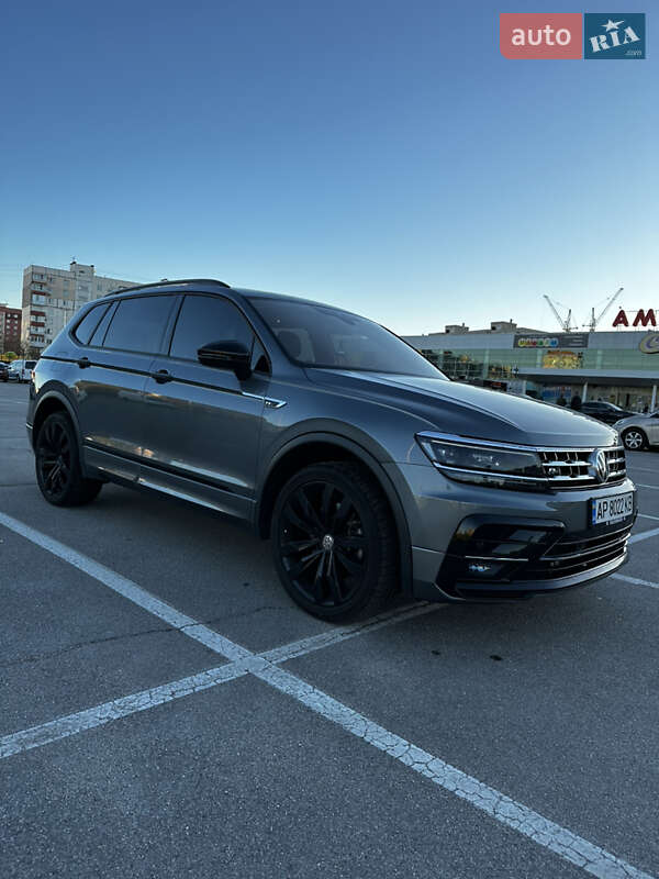 Внедорожник / Кроссовер Volkswagen Tiguan 2020 в Запорожье