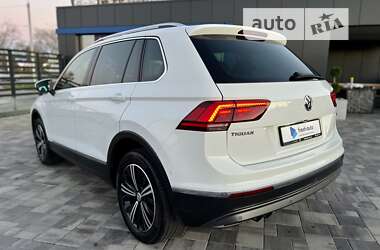 Внедорожник / Кроссовер Volkswagen Tiguan 2018 в 