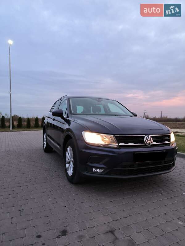 Внедорожник / Кроссовер Volkswagen Tiguan 2019 в Львове