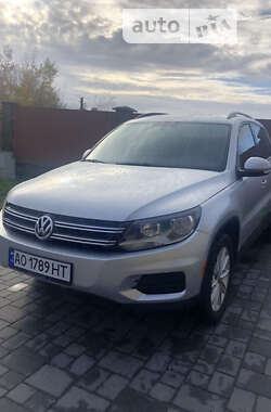 Внедорожник / Кроссовер Volkswagen Tiguan 2017 в Ужгороде