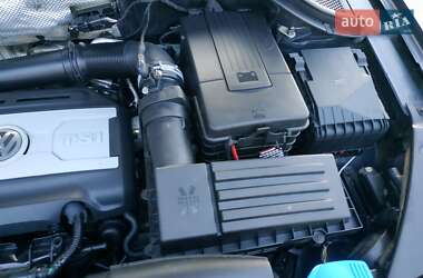 Позашляховик / Кросовер Volkswagen Tiguan 2013 в 