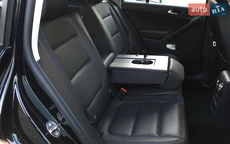 Внедорожник / Кроссовер Volkswagen Tiguan 2015 в Львове