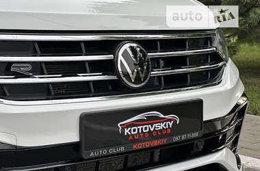 Позашляховик / Кросовер Volkswagen Tiguan 2022 в 