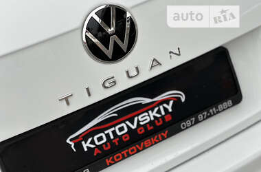 Позашляховик / Кросовер Volkswagen Tiguan 2022 в 