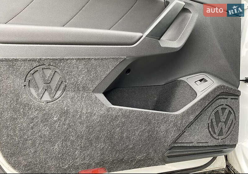 Внедорожник / Кроссовер Volkswagen Tiguan 2019 в Виннице