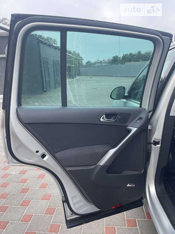 Внедорожник / Кроссовер Volkswagen Tiguan 2009 в Запорожье