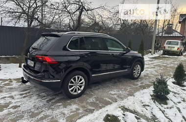 Внедорожник / Кроссовер Volkswagen Tiguan 2018 в 