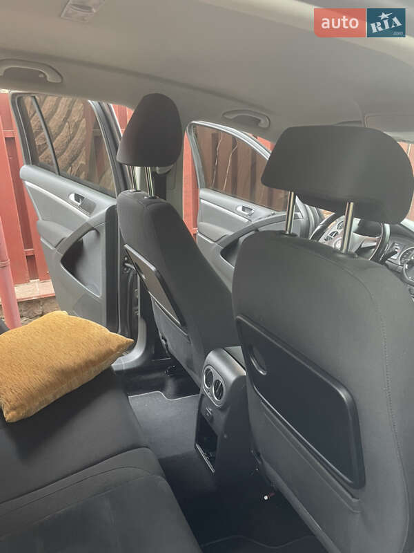 Внедорожник / Кроссовер Volkswagen Tiguan 2015 в Киеве