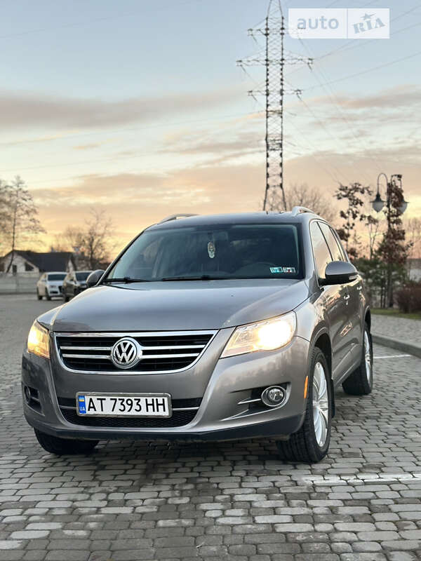 Внедорожник / Кроссовер Volkswagen Tiguan 2009 в Ивано-Франковске